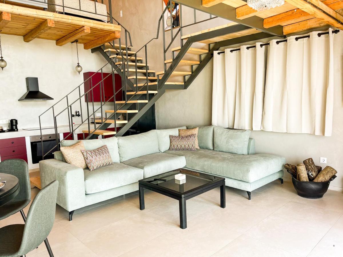 Modern Stone Villas With Swimming Pool ألفيريون المظهر الخارجي الصورة