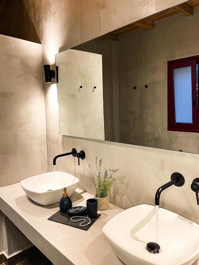 Modern Stone Villas With Swimming Pool ألفيريون المظهر الخارجي الصورة