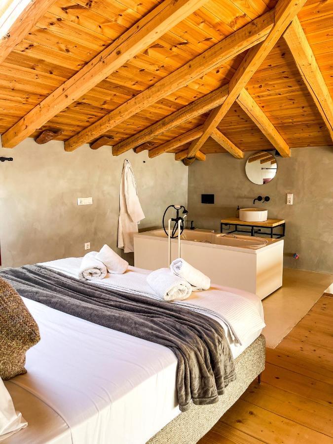 Modern Stone Villas With Swimming Pool ألفيريون المظهر الخارجي الصورة